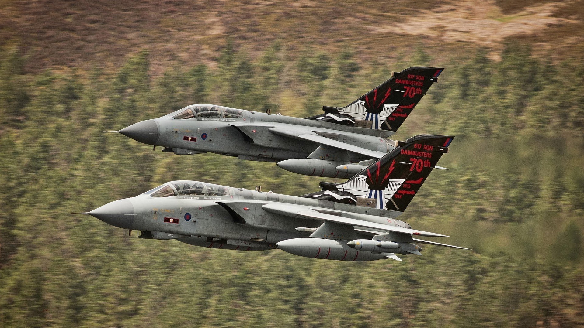 《布克表现出色，带领球队拼搏至最后一刻》，布克打球集锦