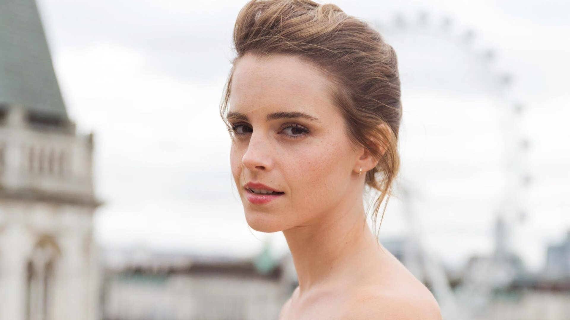 阿利松在对阵阿森纳的比赛中扑出关键点球,阿利松还是阿利森