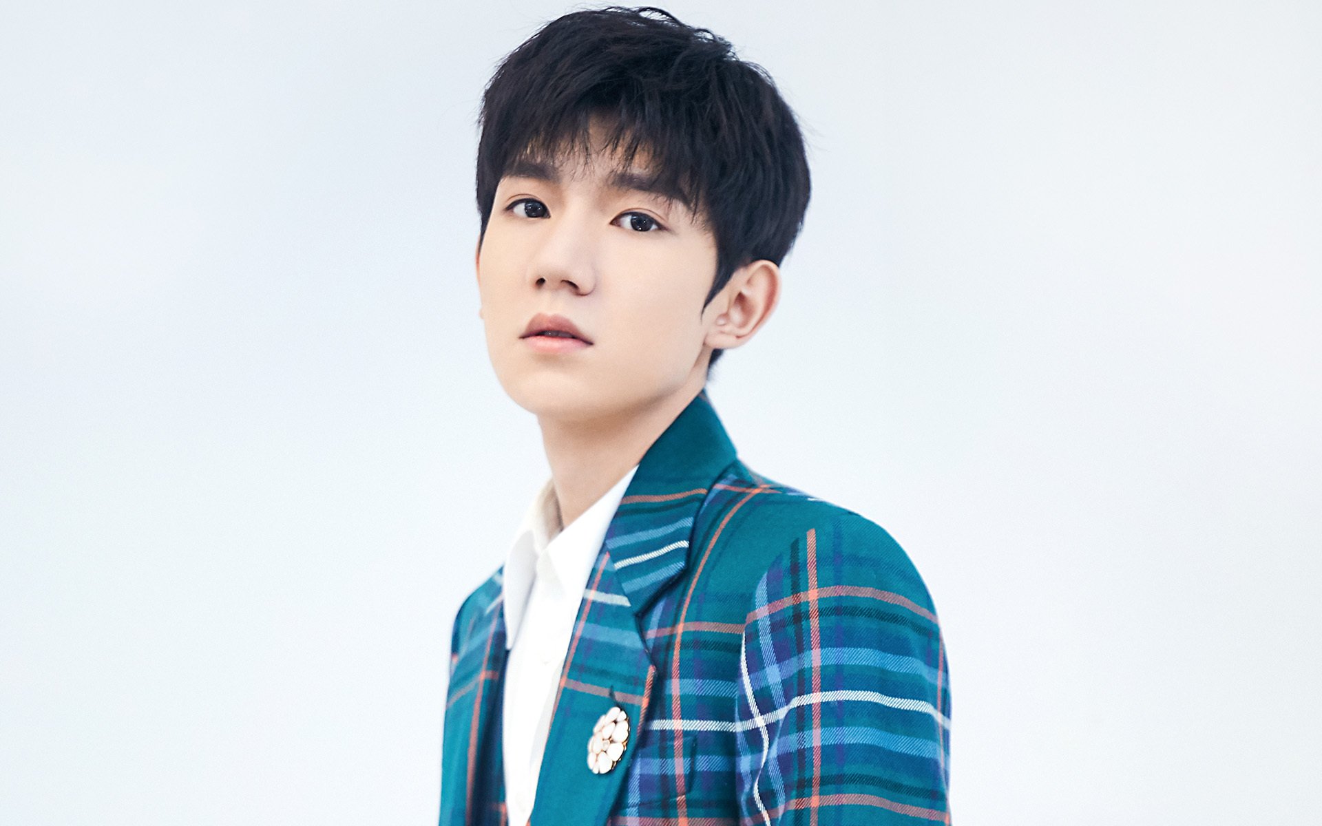 阿利松在对阵阿森纳的比赛中扑出关键点球,阿利松还是阿利森