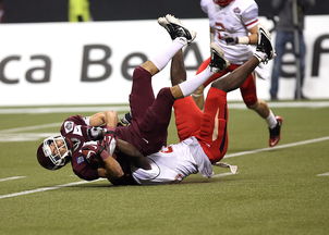 爱游戏-国足比赛球员表现排名，国足队员排名