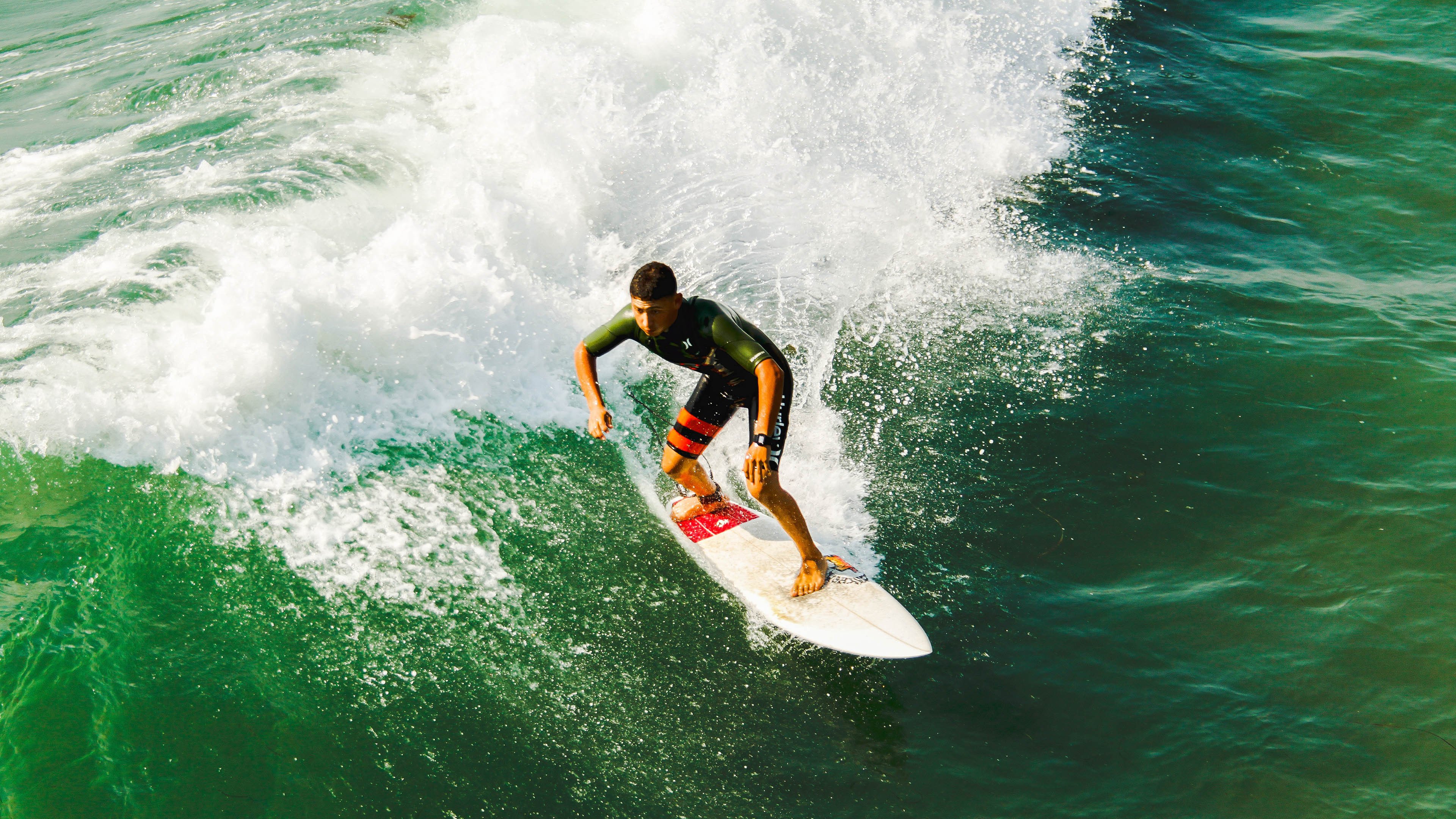 蒙彼利埃前场抢断直接转化成攻势,蒙彼利埃主炮